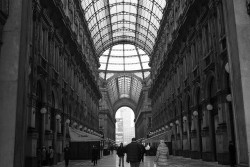 black-and-white:  galleria vittorio emanuele