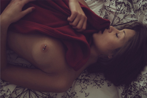 -simonerboner:  Alex Mejia via Wine & Bowties  This beautiful photo makes me love my nip piercing even more  