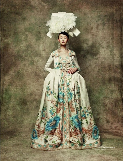 Ji Lili, L’Officiel China September 2010(via cross-stained)