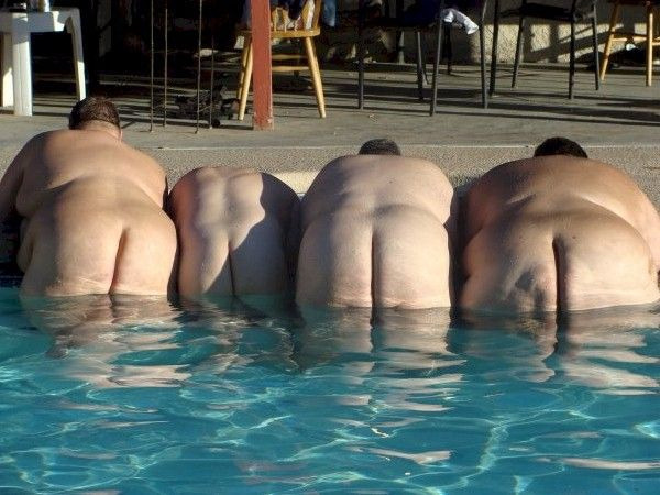 bearhoss:  bigbuttsandbigboys:  MAN-CRACK MONDAY!!!  Ok who gets fucked and who gets