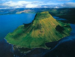 icelandwantstobeyourfriend:  Halló. I have many mountains for you to look at on your Inter-net. Here is a picture of my Kirkjufell. If you visit me, you can also look at it yourself, without the Inter-net.  See you soon,- Iceland 