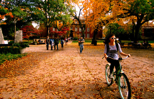 fuckyeahnj:  New Brunswick: Voorhees Mall, Rutgers University (via)  Hi, home <3