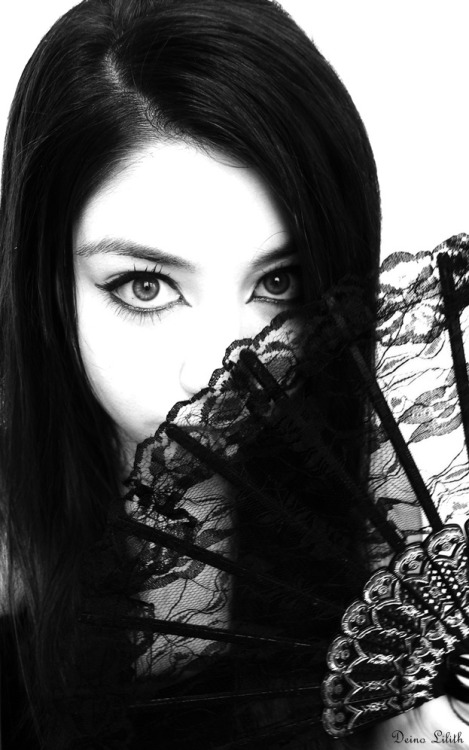 gothpuppy:  Fabulous Eyes!  adult photos