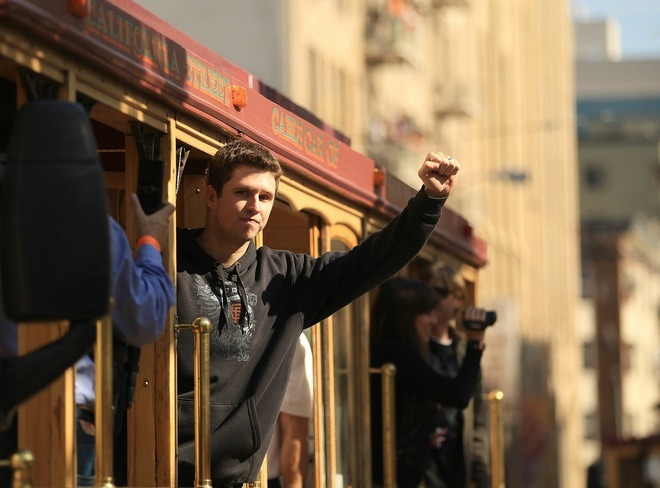 pocketfulofposey:  caatherine:  pocketfulofposey:  I LOVE YOUR OTHER ARM, BUSTER.