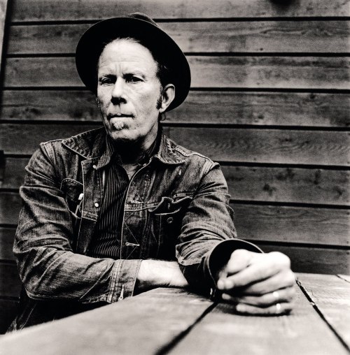 polworld:Tom Waits - Ph. Anton Corbijn