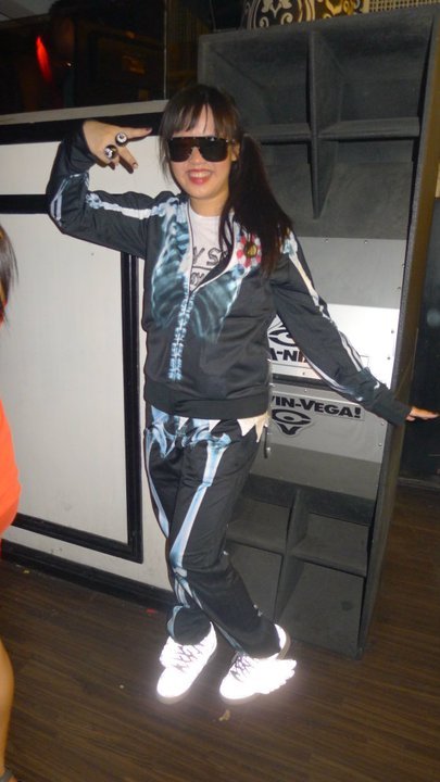 Jeremy Scott X 2NE1 “Costume” for KPOP Halloween Party in Club Manor yesterday.w/ Eye go