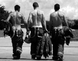 bitfiddler:  Great Turnout gear. 