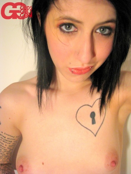 fuckyeahgodsgirls:  Whittaker 