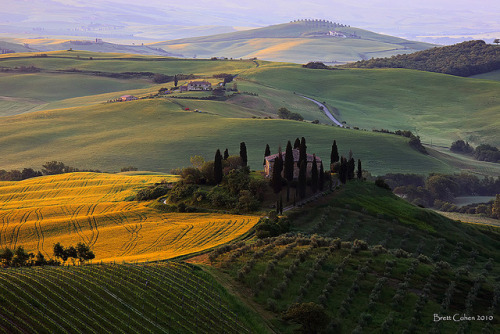 fuckyeahtravelinspirations: Tuscany, Italy My sister is in Tuscany right now &gt;:(