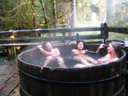soakingspirit:  soakingspirit: IMG_3054  by raquelits Babgby hot spring, Oregon, USA 