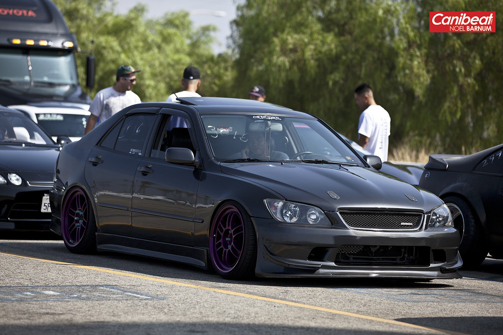 ntknoodles:  missladyvee:  Drooools.&lt;3IS300 with some candy purple RPF-1’s.