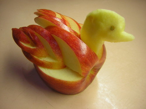 didn’t your parents tell you not to play with food!! haha jk, but they never said not to make art out of it!! haha its soo pretty!