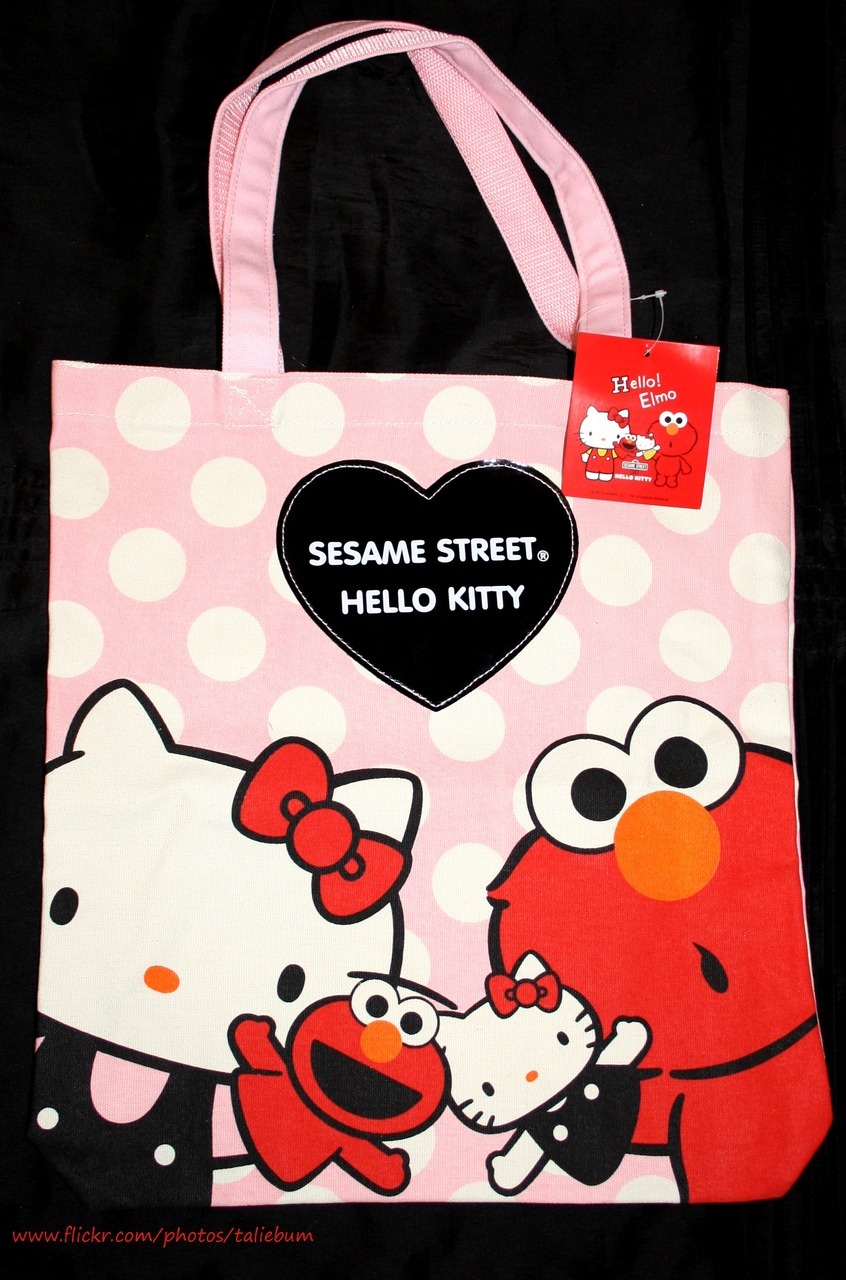 hello-kitty:  Hello Elmo Tote Bag / taliebum Hello Kitty x Sesame Street Japanese