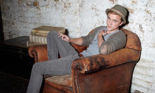 weasleyswizardwheezes:  holymotherofhnng:  Tom Felton in the Sunday Times  UNF 