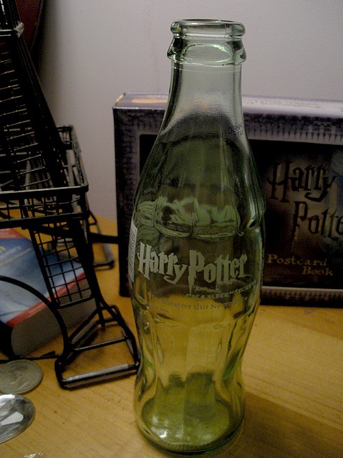 voldemortoutbitches:  Told you guys Harry Potter was a brand of soft drinks. 