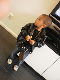 Anotherfashionbook:  This Is How You Dress Your Children, Take Notes. 