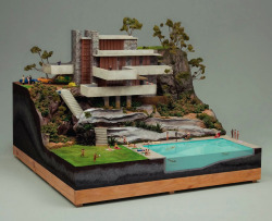 truelovereallywaits:  nicollettebieber:  Can i have a house like this?  iz thiz the “falling water” by Arch. Frank Lloyd Wright? 