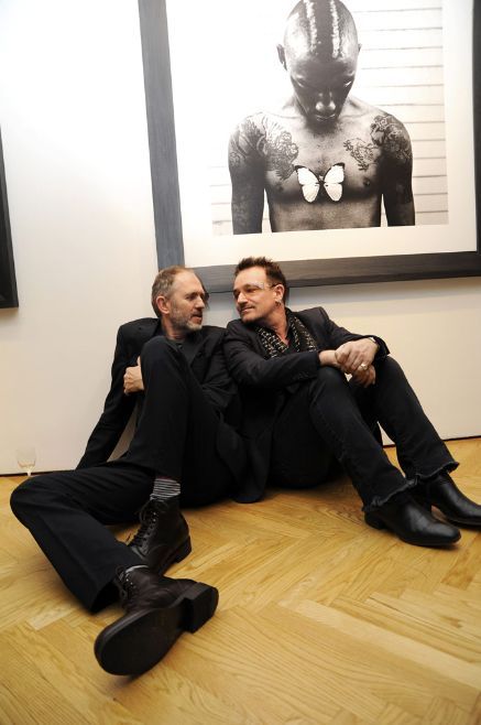 Anton Corbijn & Bono at the opening of Anton’s new exhibit in NYC (November 5, 2010).