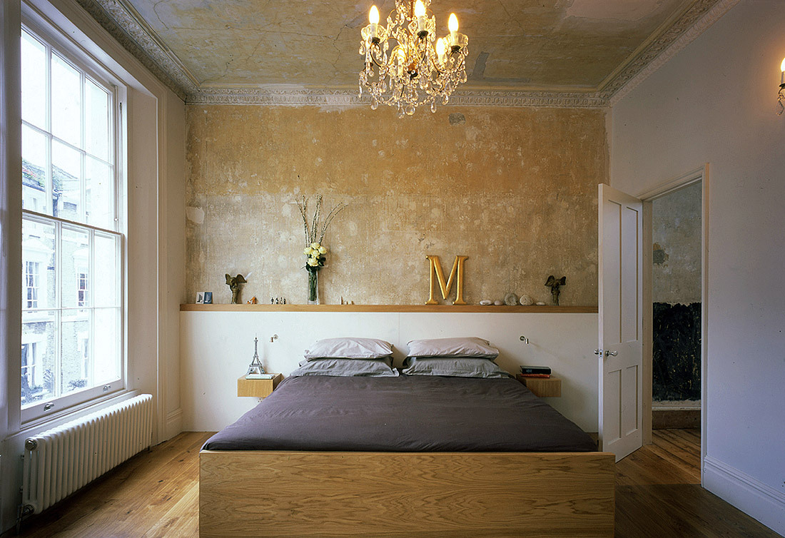 prettyworld:  Wow. That’s cool. And it’s in London, which makes it even more