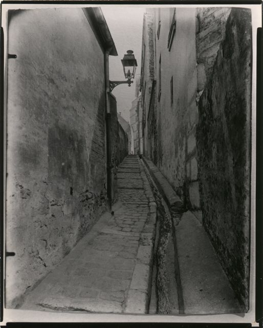 arsvitaest:  Eugène Atget, Passage Vaudrezanne, Butte aux Cailles, 1ère épreuve,
