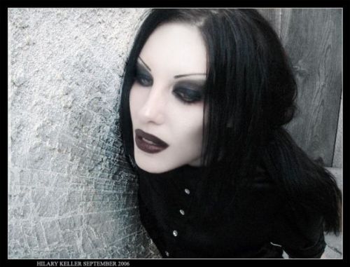 gothcat:  Hilary Keller 