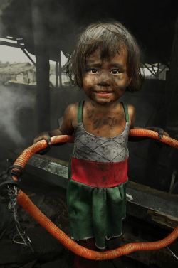 Facesoftheearth:  Manila, Philippines. I Could Not Remember This Little Girls Name.