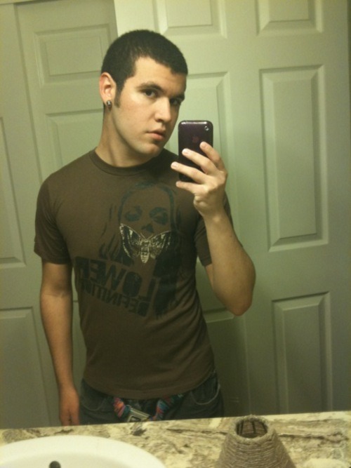 captainstevexxx:  Pros: I have an interview at Target then Hot Topic Tomorrow. Cons: I miss my beard.  Haha, I <3 hot topic. You’re still damn hot without the scruff. Though the scruff is hotter. :x
