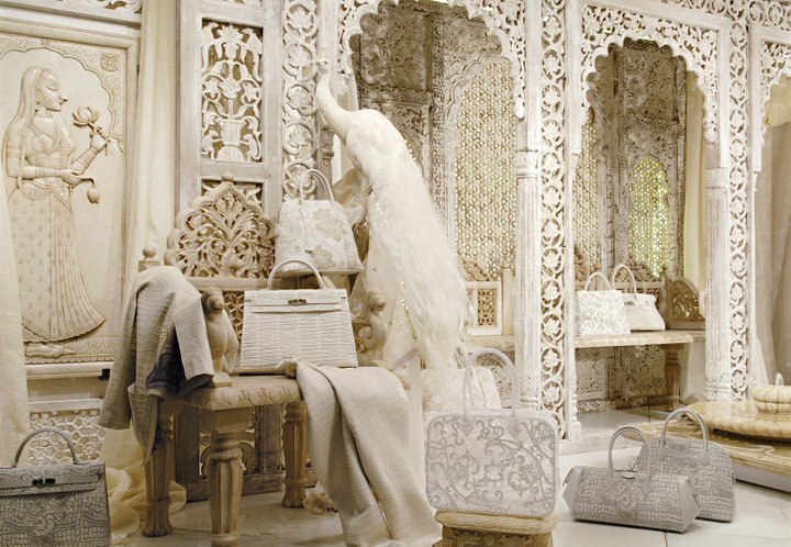 blysium:  Hermes window display   O Boże.