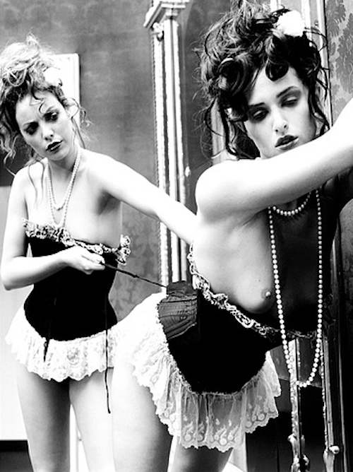 fashionnude:  Photo by Moritz Schell 