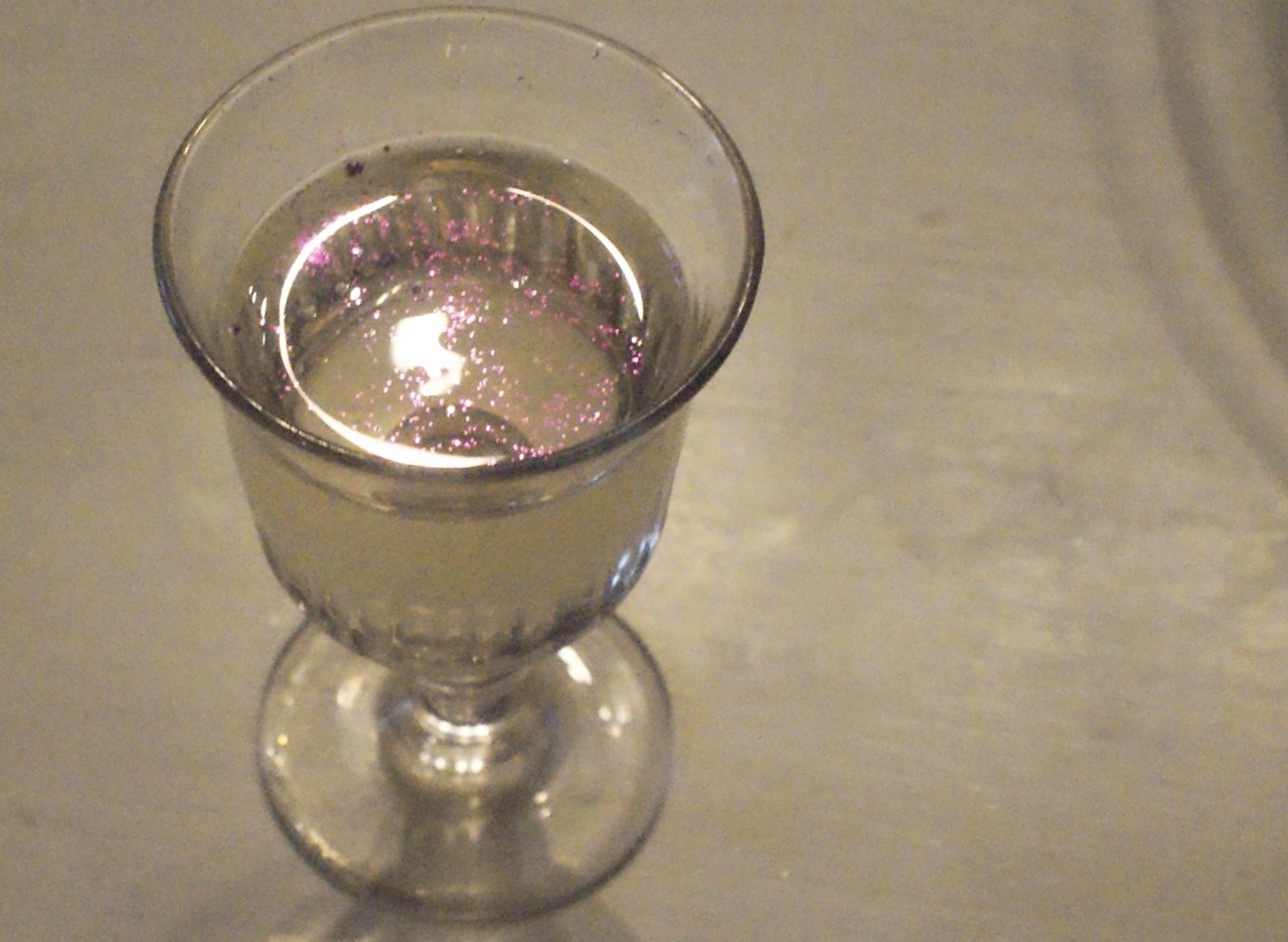pink glitter in my champagne