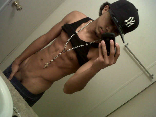 talldaddy:  www.talldaddy.tumblr.com/archive  This dude right here :)