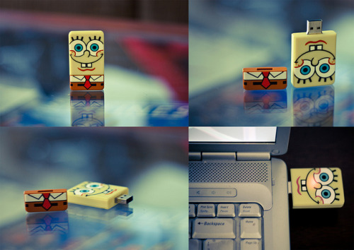 bryantsupreme:  2gb SB flashdrive (by Bryant DIGITAL) copped this bad boy at toys r us yesterday! 