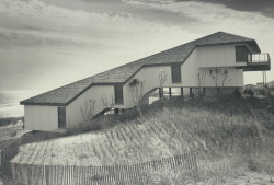 The Doug Fleet  House, Figure Eight Island,  Wilmington NC Designed by John Oxenfeld and Haywood Newkirk;   Photo by Gordon Schenck, ~1970 via: dickbell