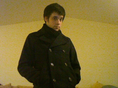 aaronitron:  valeasmundum:  Peacoat envy.   Cute guys in pea coats 2k10!   You both are fucking adorbs. Hnng.