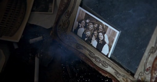 eyelessinholloway:  Nothing is impossible for you, my girls 