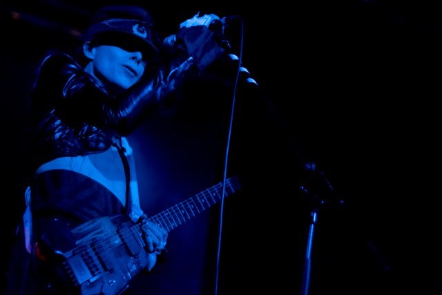 And the las one&hellip; &ldquo;…singing, darkness, getting naked sometimes…&rdquo;.