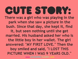 ohmyconnnie:  kinkymonkey-sugartits:  AWWW this is so cute&lt;3  What if he lost it in a tree. Not a bush. O: . Lol. so cute! 