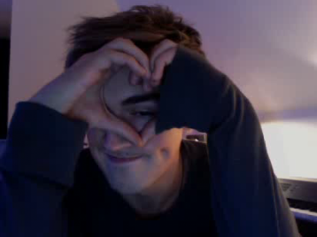 fuckmepoynter:  juulimcfly:  mcflymydrug:  ohbutyouknow:  poynterlubz:  i’m sorry but he is just one of the cutest people ever. sdkgjsh\kg <3  DIMPLE ALERT  Marry me, please <3  FLEEEEEEEETCHEEEEEEEER ♥  <3 