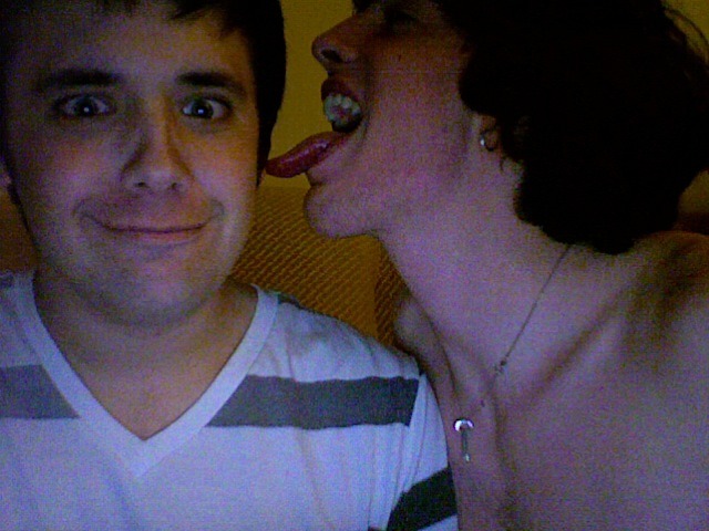 valeasmundum:  GPOY- The “Roomie secretly wants me” edition.  Shhh, don’t