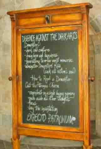 fuckyeahpotterphotography:     “Chalkboard in the Defense Classroom” Taken