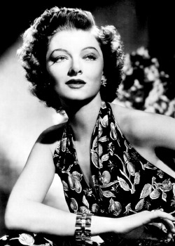 latinamericana:  Myrna Loy 