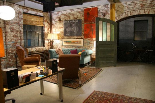interiordecline:  Dan’s family’s loft in Gossip Girl. Now I have an incentive