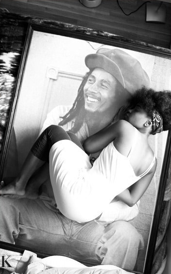 xomonroexo:  Bob Marley &amp; oooh naa na , what’s her name ? seriously ,