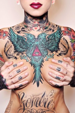 inkedmag:  whatyoureyescouldeat:  Little