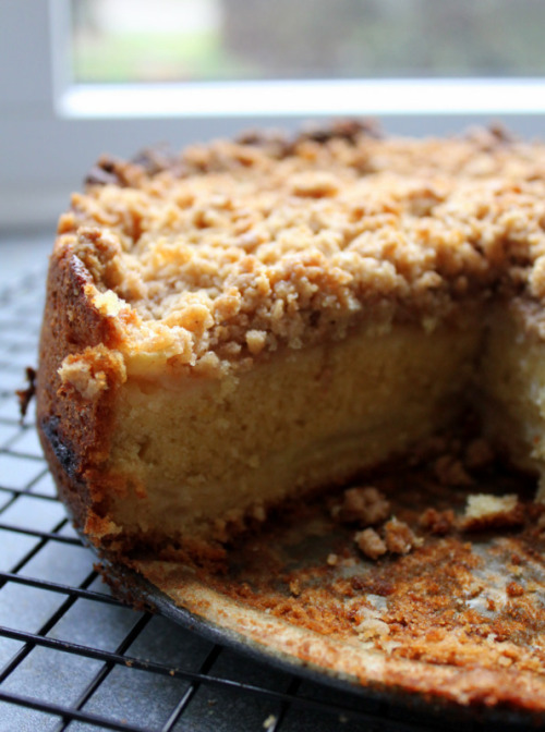 My first attempt at Streuselkuchen and it is yummy!!! I tried it warm out of the oven and shall indu