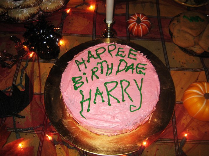 oh-potter-you-rotter:  I FORGOT TO GET A SLICE OF THIS. I can’t even —. The cake