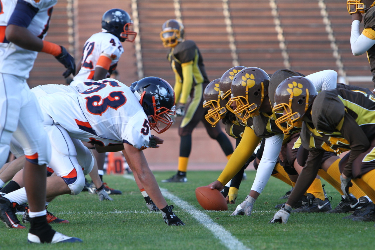 superoddfuture:  Varsity - Mission High  Vs. Balboa High Football Playoffs. 11 -