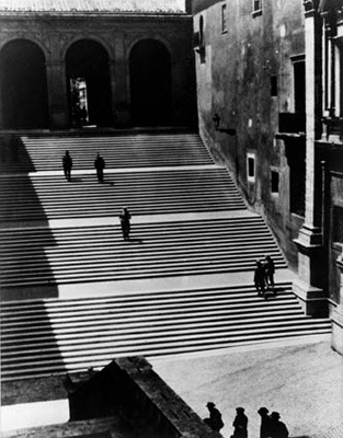 ratak-monodosico:  Peiffer Watenphul Max  Rome, staircase to the Capitol, 1932Bauhaus-Archiv, BerlinPrivate collection  