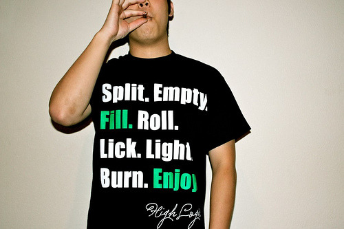 babylungss:  buying this shirt&lt;3