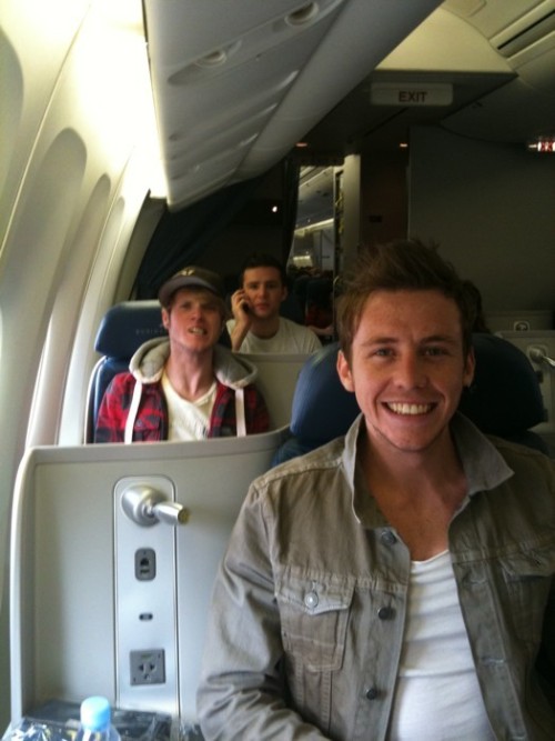 mcflysupercity1:  Danny’s smile <3 Poynter’s face <3 Harry on the phone <3 